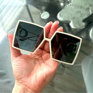 Ivory Dior 30Montaigne Sunglasses